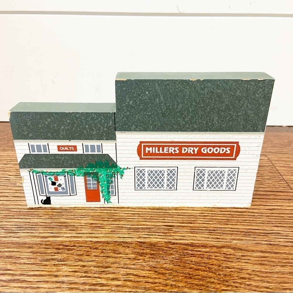 The Cat’s Meow | Vintage 1994 Amish Craftsman Series Millers Dry Goods Wooden